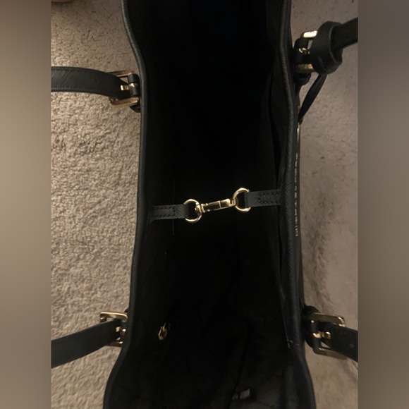 Michael Kors Jet Set Leather Tote - Picture 3 of 3